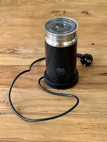 Electric Milk Frother / Cappuccino Milk Steamer - Black nespresso