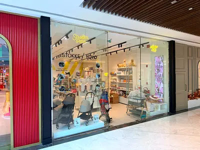 Retail store in prime mall