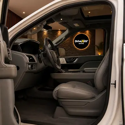 صورة 8 لـ 2018 Lincoln NAVIGATOR