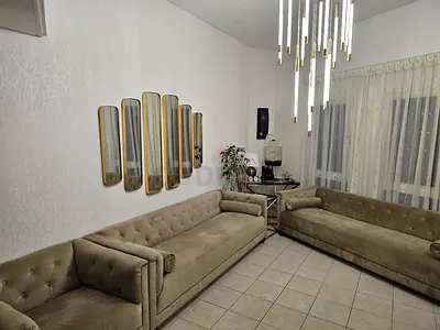 2XL luxury sofa set – 3 large sofas (250 cm each).
2 beige + 1 green.
Excellent condition, very clea