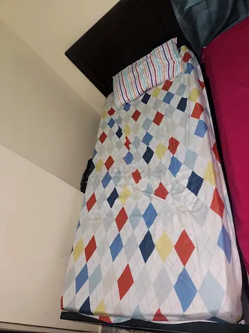 Big spacious bed space is avaliable for rent
