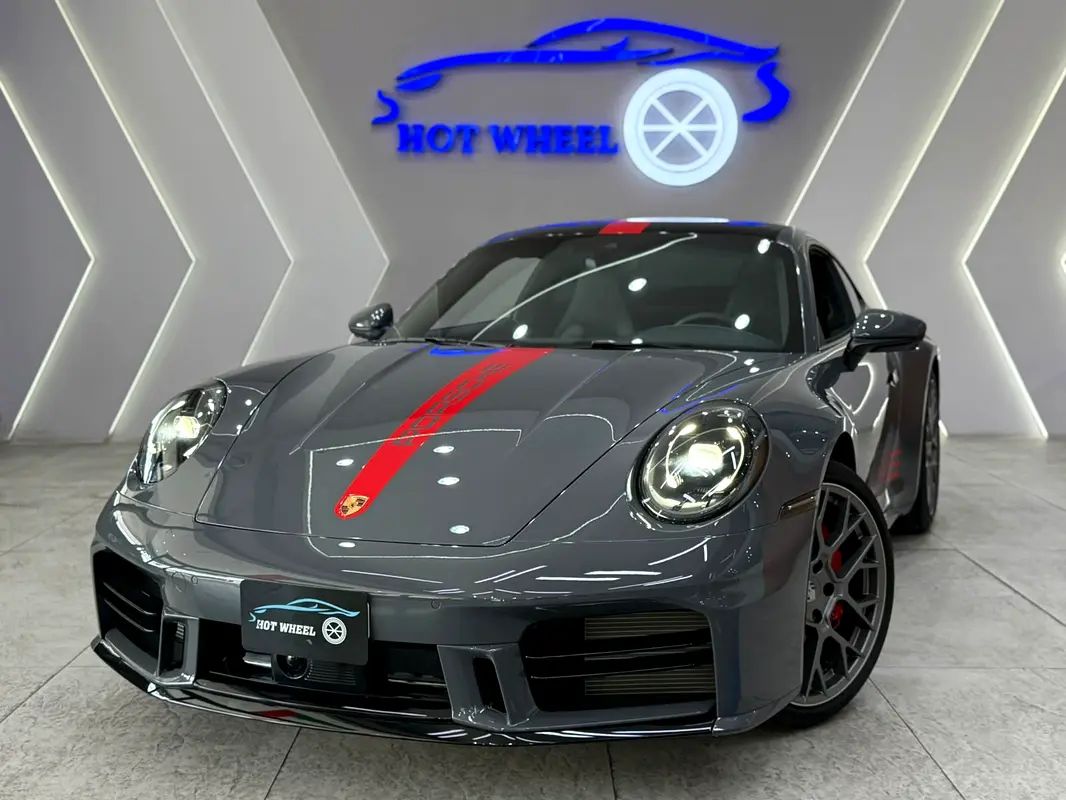 Porsche 911 2025 — photo 1 of 13