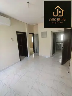 *2 Bedroom &amp; Hall apartment in Al Naba'ah area. Second tenant. Excellent price with flexible
