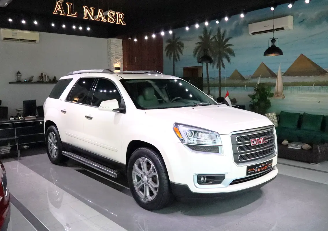 GMC Acadia 2013 — photo 1 of 19