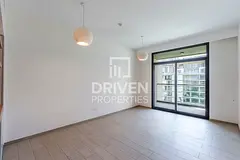 Park View | Bright Apt with Large Layout