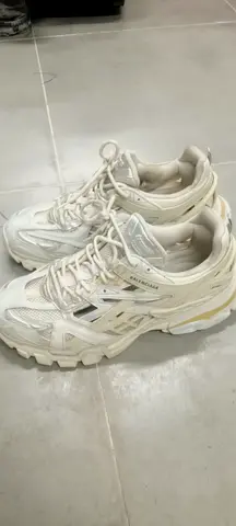 Balanciaga shoes size 46