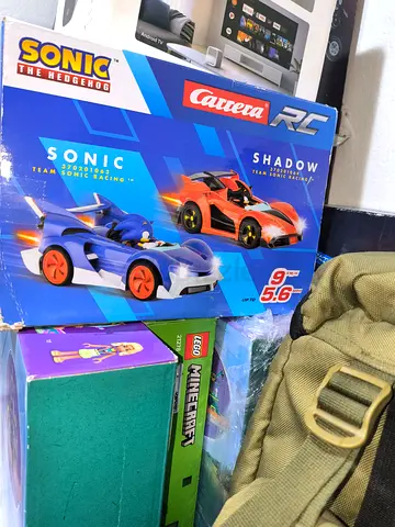 Carrera RC Sonic  Shadow slot car set + LEGO Minecraft mini figure kit