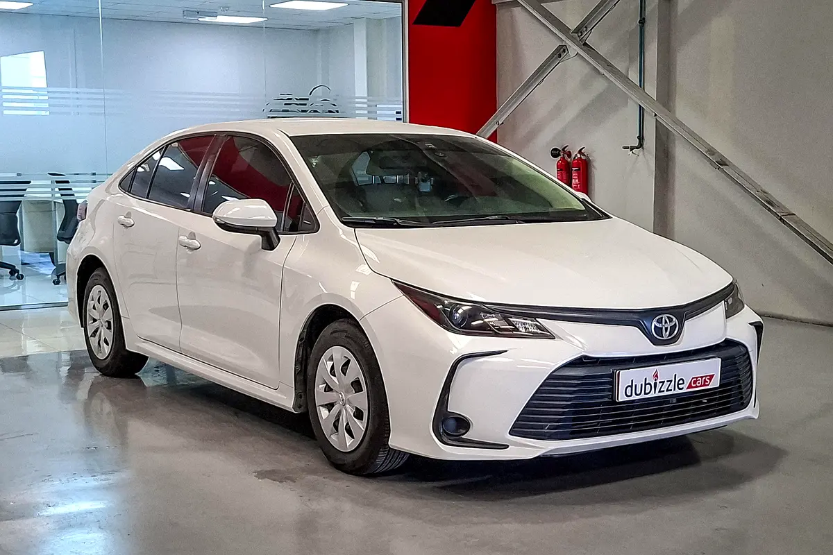 Toyota Corolla 2020 — photo 1 of 14