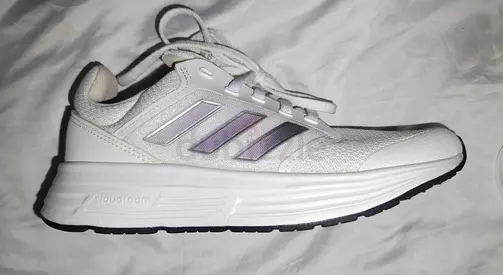 White Adidas running shoes - size 37 1/3 New