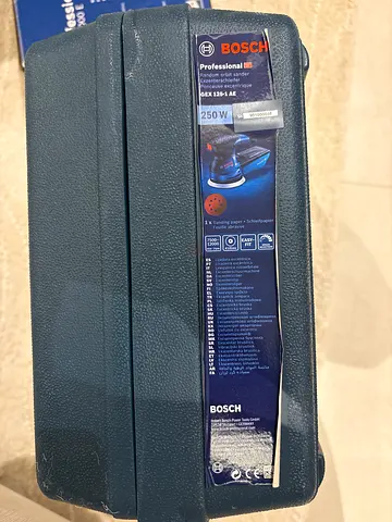Bosch Professional 250W Hand Sander in Carry Case - brand new