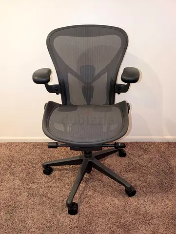 Herman miller Aeron remastered size B fully loaded