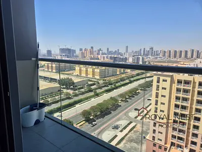 High floor | Bright & Airy | Open Views | With Appliances