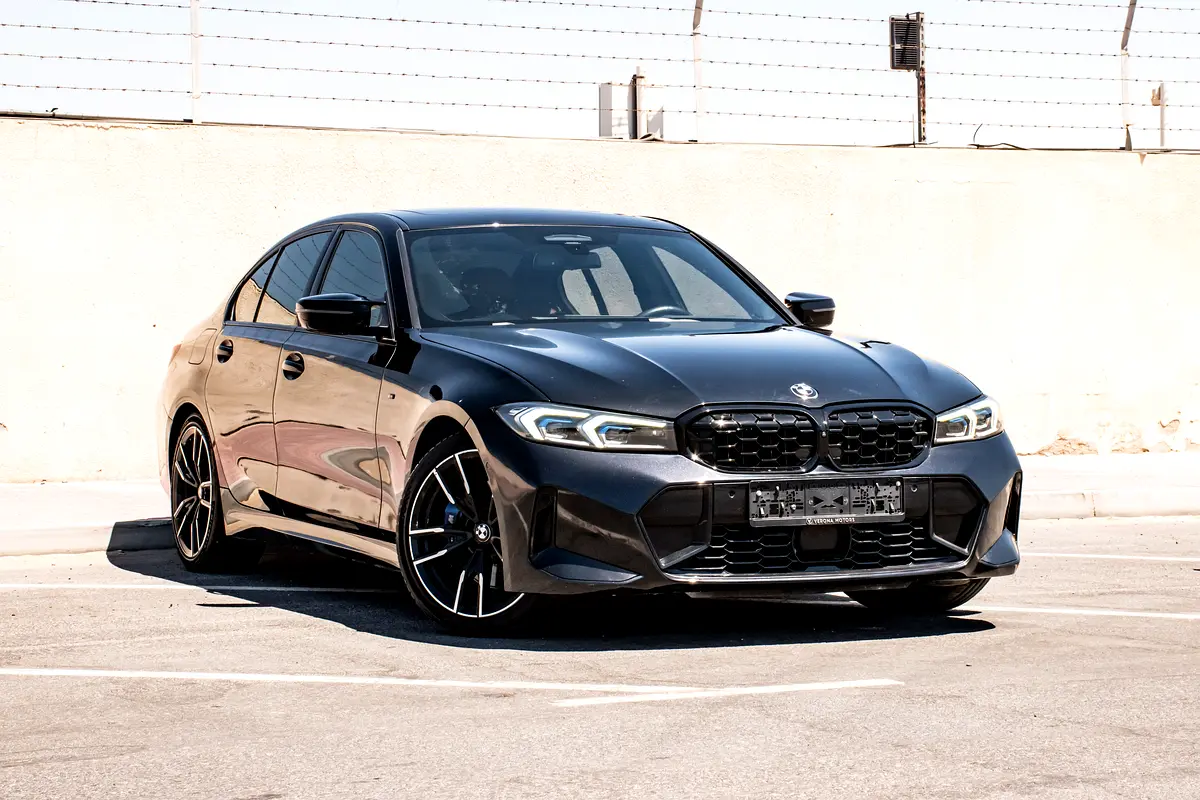 BMW 3-Series 2023 — photo 1 of 19
