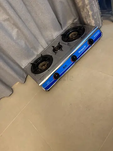 Three-burner gas stove top - stainless steel