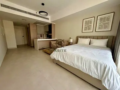 Brand New | 12 Cheques | Free High Speed Wifi