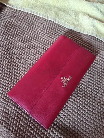 Womens wallet Preloved