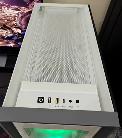 gaming PC is in perfect condition