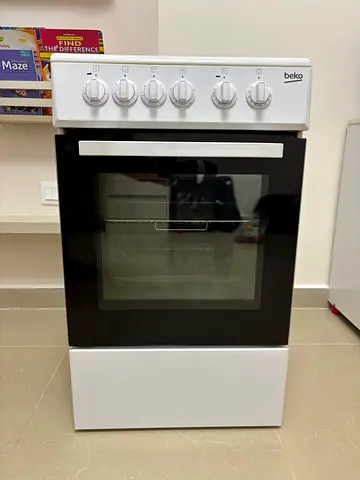 Beko freestanding electric oven with hob - good condition