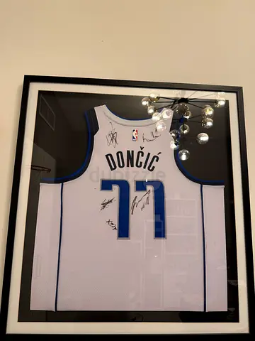 Framed Autographed Luka Dončić Mavericks Jersey