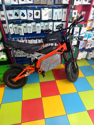 Kugoo wish runner r2  
Double motor, each motor  3000w 
battery 100km
Speed 140