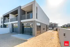 Single Row | Motivated Seller | Corner Villa