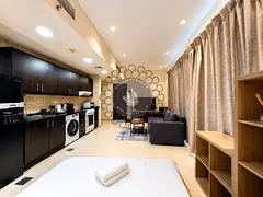 Studio | Multiple Cheques | Marina View