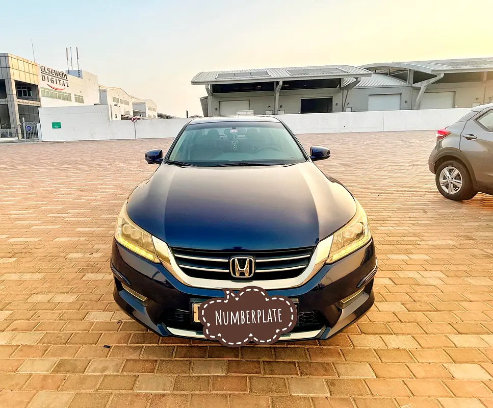 Honda Accord 2013 — photo 1 of 6