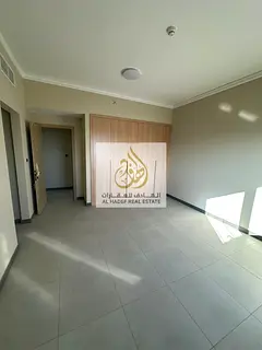Three-bedroom apartment with a living room, maid's room, office, laundry room, and parking. Firs