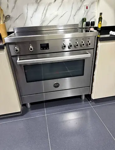 BERTAZZONI Italy brand electric ceramic cooker 90 cm