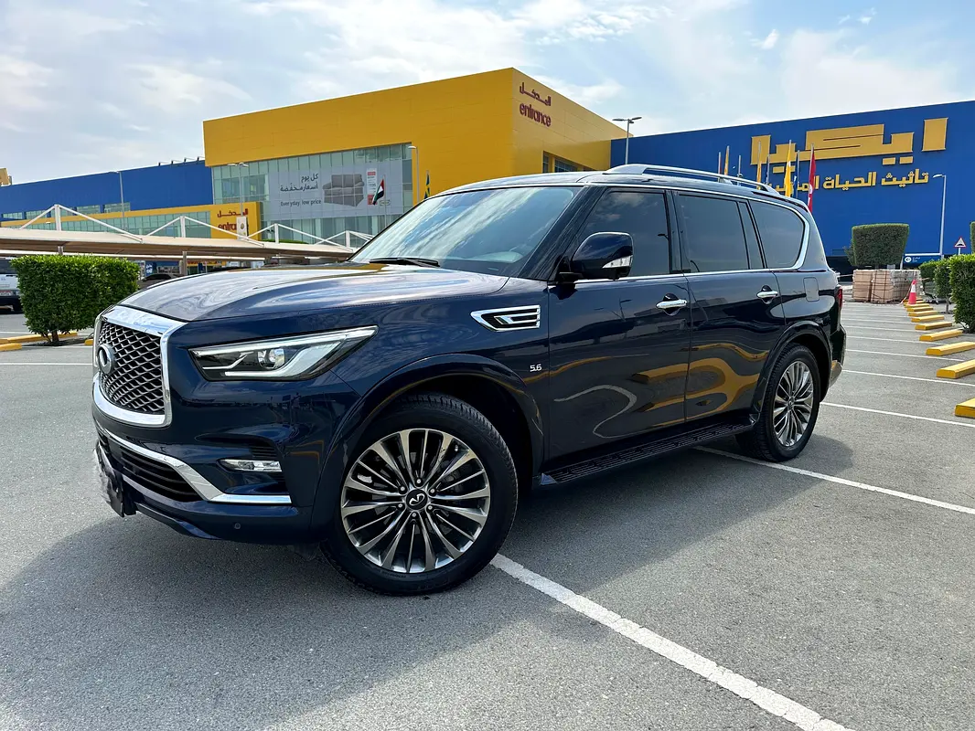 Infiniti QX80 2018 — photo 1 of 6