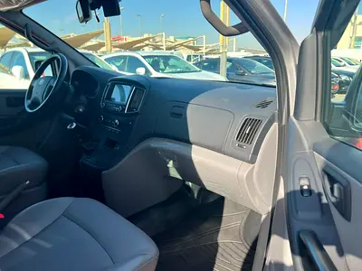 صورة 10 لـ 2021 Hyundai H1