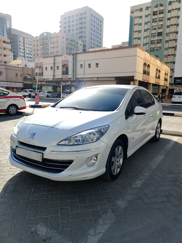 Peugeot 408 2014 — photo 1 of 20