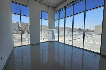 Large Retail Space for Rent | Road Facing