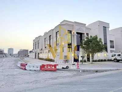 للبيع فيلا كورنر في موقع متميز، بتشطيبات فاخرة بسعر شامل الرسوم التسجيل والتمليك