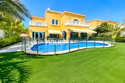 Upgraded | Park Backing | Pool | Extended