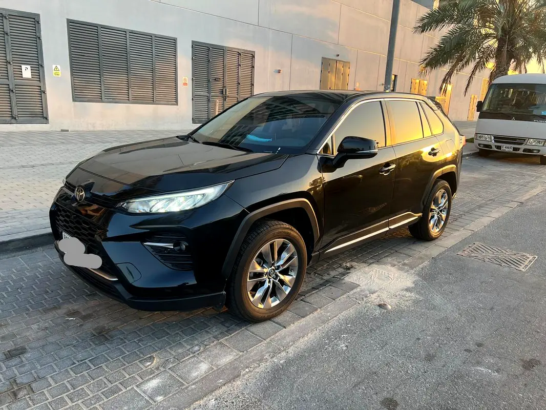 Toyota Wildlander 2022 — photo 1 of 9