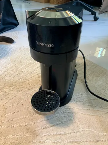 Nespresso Vertuo coffee machine - good working condition