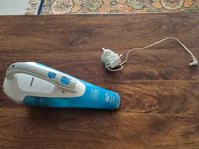 Wet and Dry Handheld Cordless Vacuum