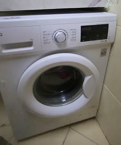 LG front-load washing machine 7kg - good working condition like new very good