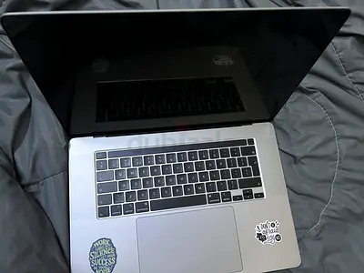 MacBook Pro 16-inch Touchbar 2019 (Silver) Core i9 / 16GB Ram / 1TB SSD - Good Condition,