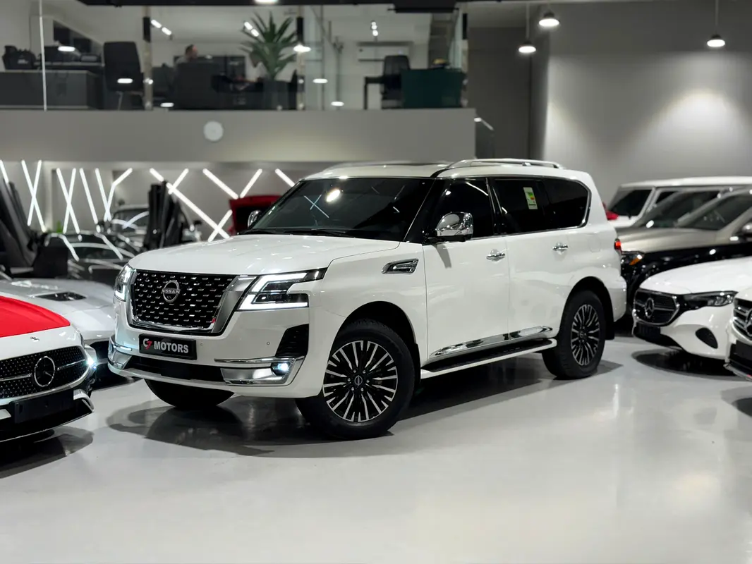 Nissan Patrol 2024 — photo 1 of 19