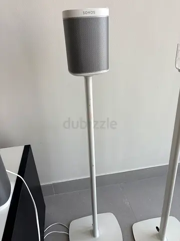 2x Sonos Play:1 speaker on floor stand - white