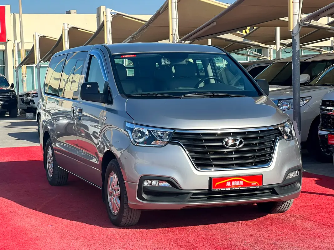 Hyundai H1 2021 — photo 1 of 20
