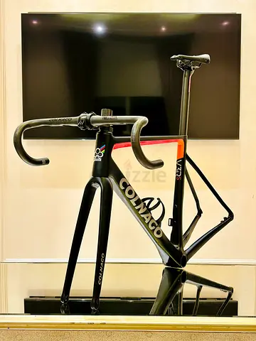 Lightweight Aerodynamic Track/Fixed-Gear Bike - Full Carbon Handlebars  Fork