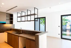Ready to move in | Near Amenities | Bright Unit