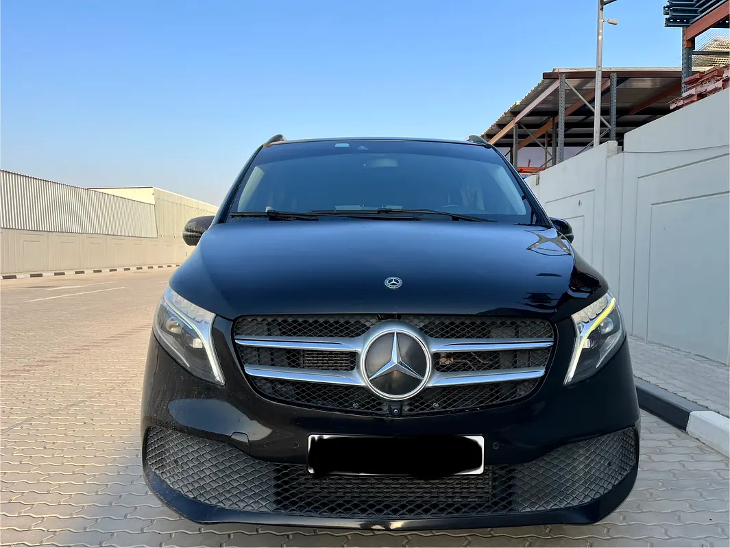 Mercedes-Benz V-Class 2019 — photo 1 of 14