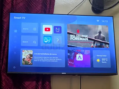 Urgent sell 40-43 inch Smart LED TV in Good Working Condition With universal remote