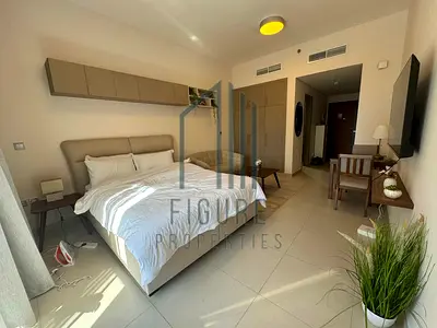 مفروش بالكامل | شاغر | تصميم واسع