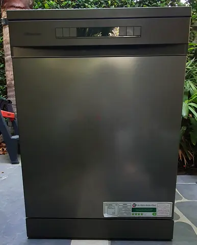 Hisense Free Standing Dishwasher