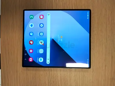 Samsung Galaxy Z Fold 6, 12GB RAM, 512GB HDD Navy Smart Phone Minor Scratch